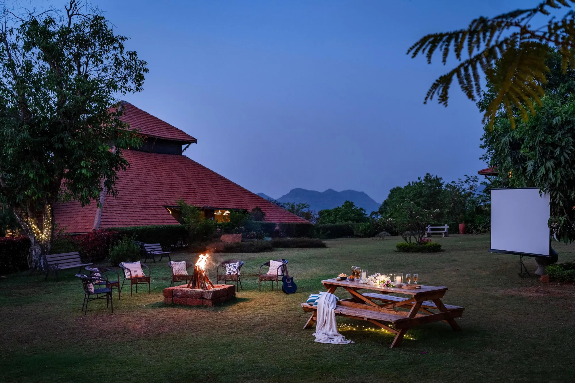 Bonfire and stargazing night at Satori